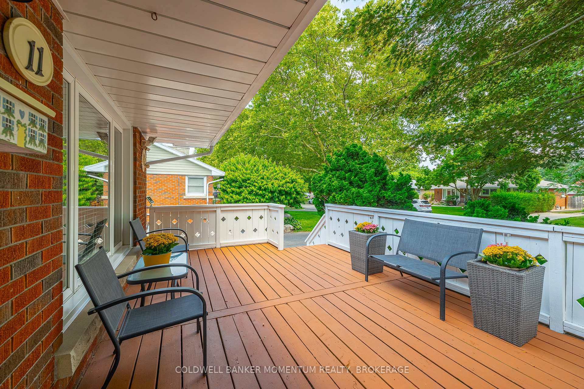 Photo 6 of 11 Roxanne Drive, St. Catharines, Bunting/Linwell — HOMEH