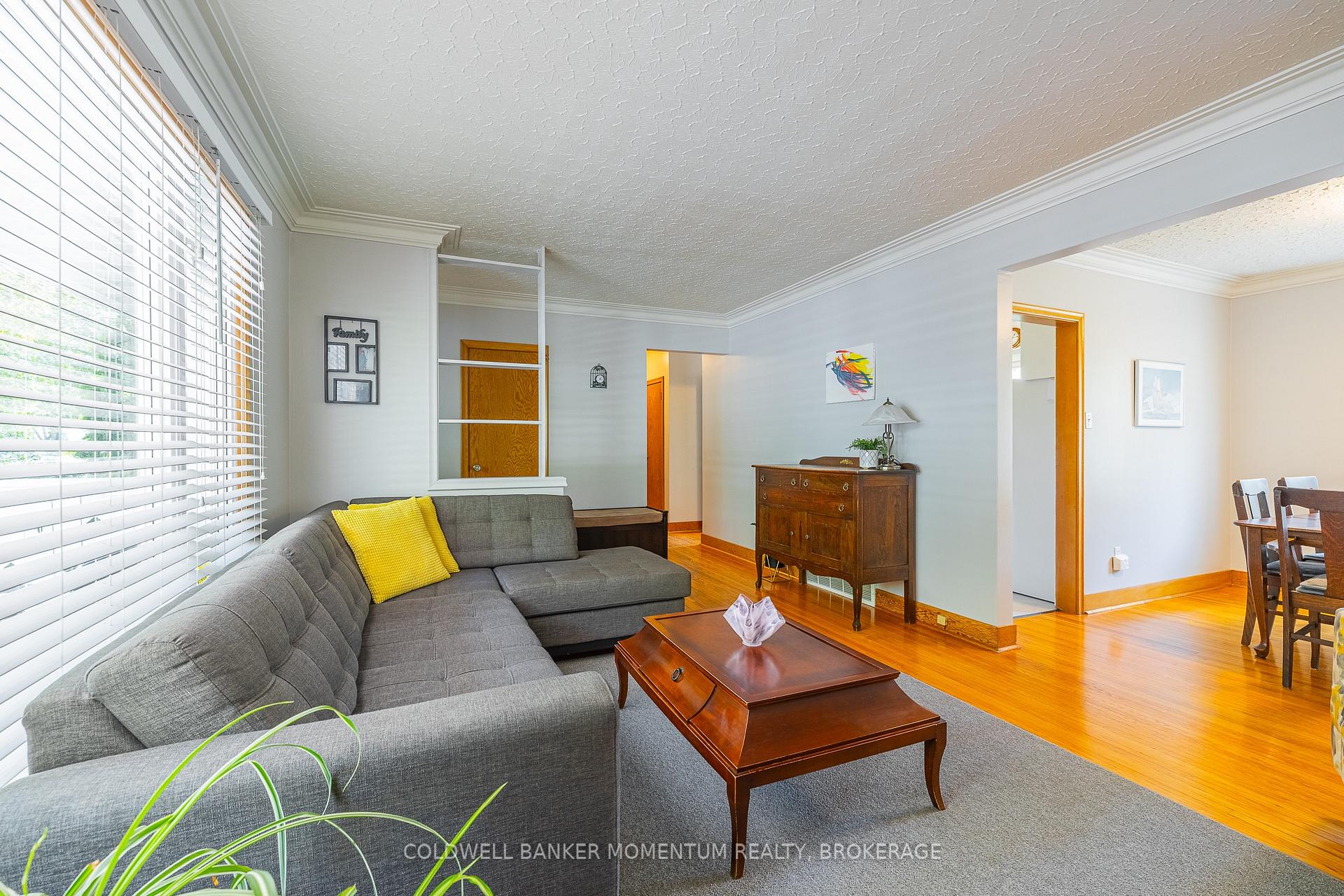 Photo 12 of 11 Roxanne Drive, St. Catharines, Bunting/Linwell — HOMEH