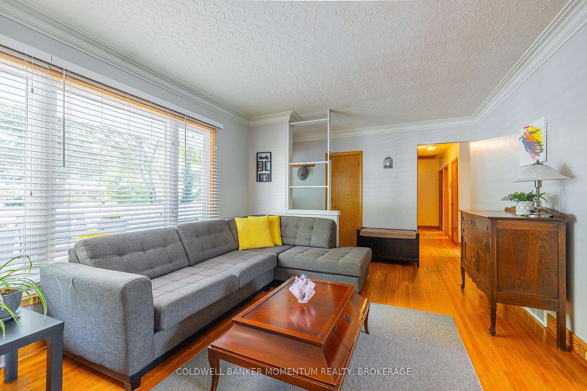 Photo 13 of 11 Roxanne Drive, St. Catharines, Bunting/Linwell — HOMEH