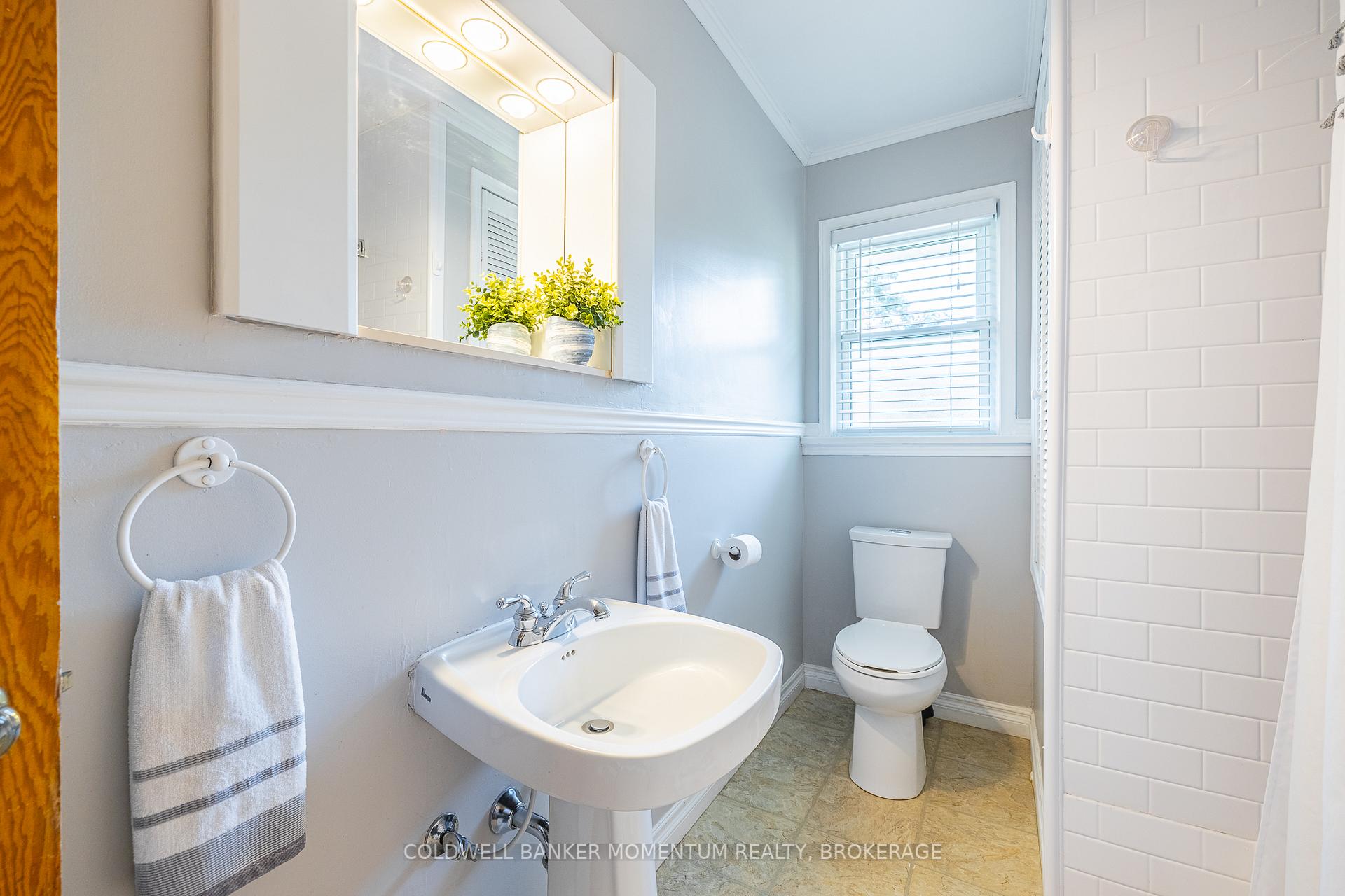 Photo 23 of 11 Roxanne Drive, St. Catharines, Bunting/Linwell — HOMEH