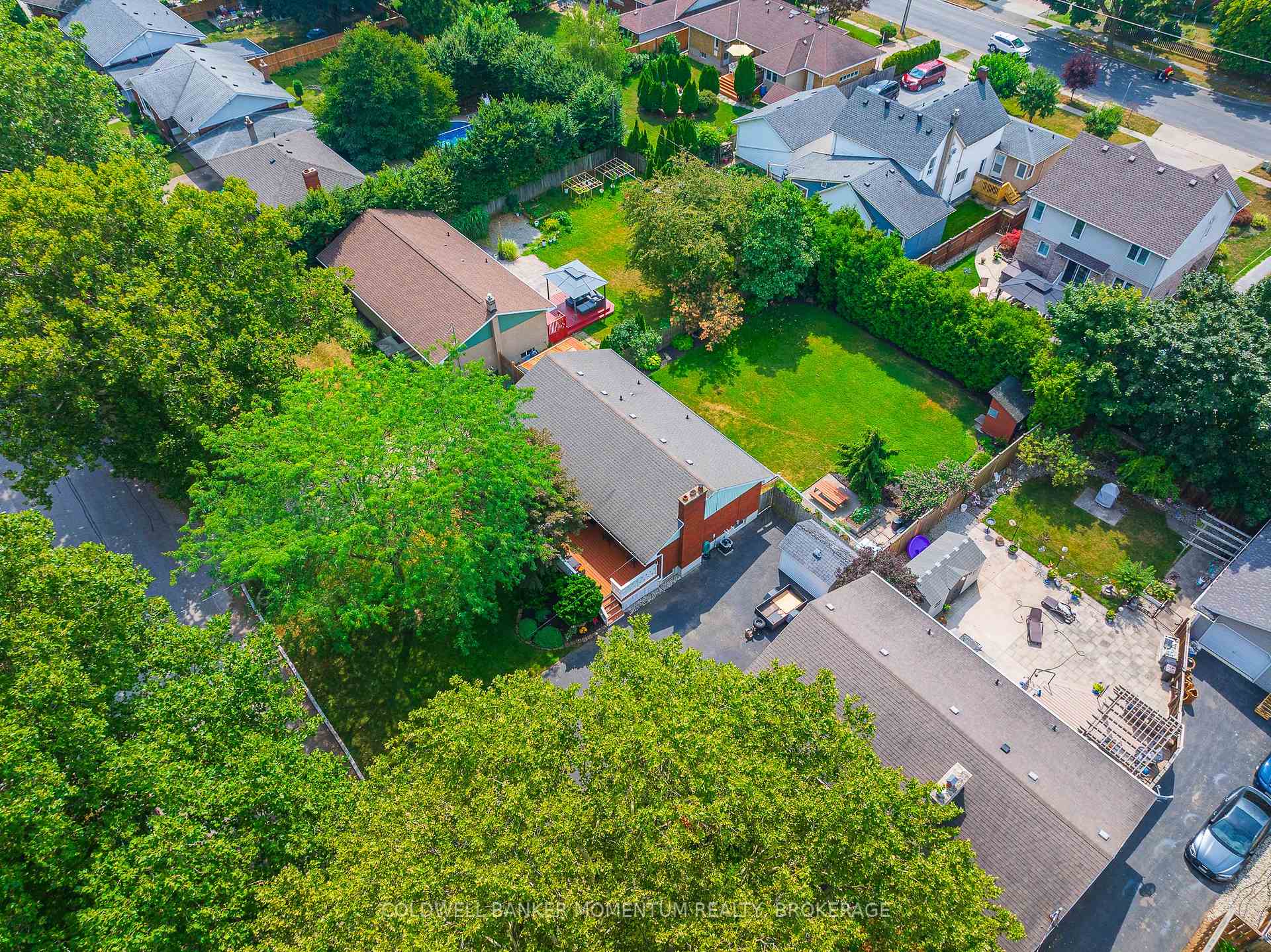 Photo 41 of 11 Roxanne Drive, St. Catharines, Bunting/Linwell — HOMEH