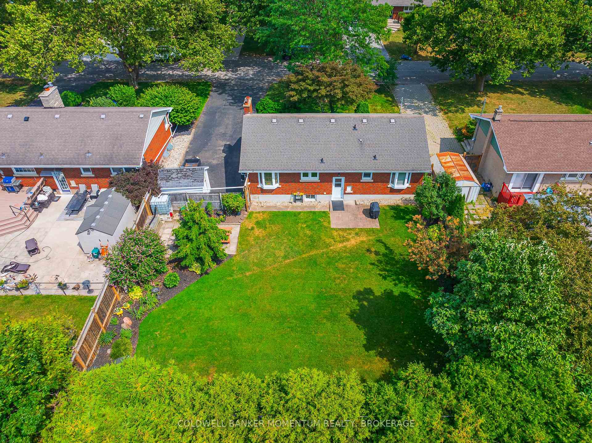 Photo 43 of 11 Roxanne Drive, St. Catharines, Bunting/Linwell — HOMEH