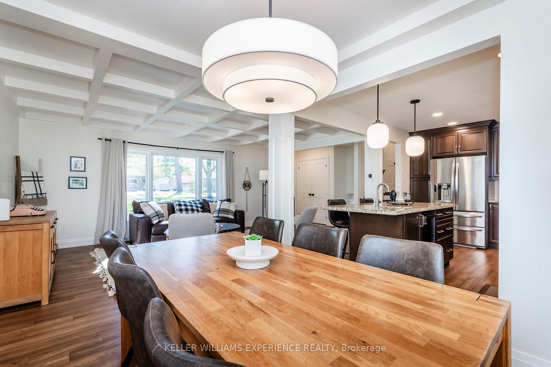 Photo 5 of 1185 St. Vincent Street, Springwater, Midhurst — HOMEH