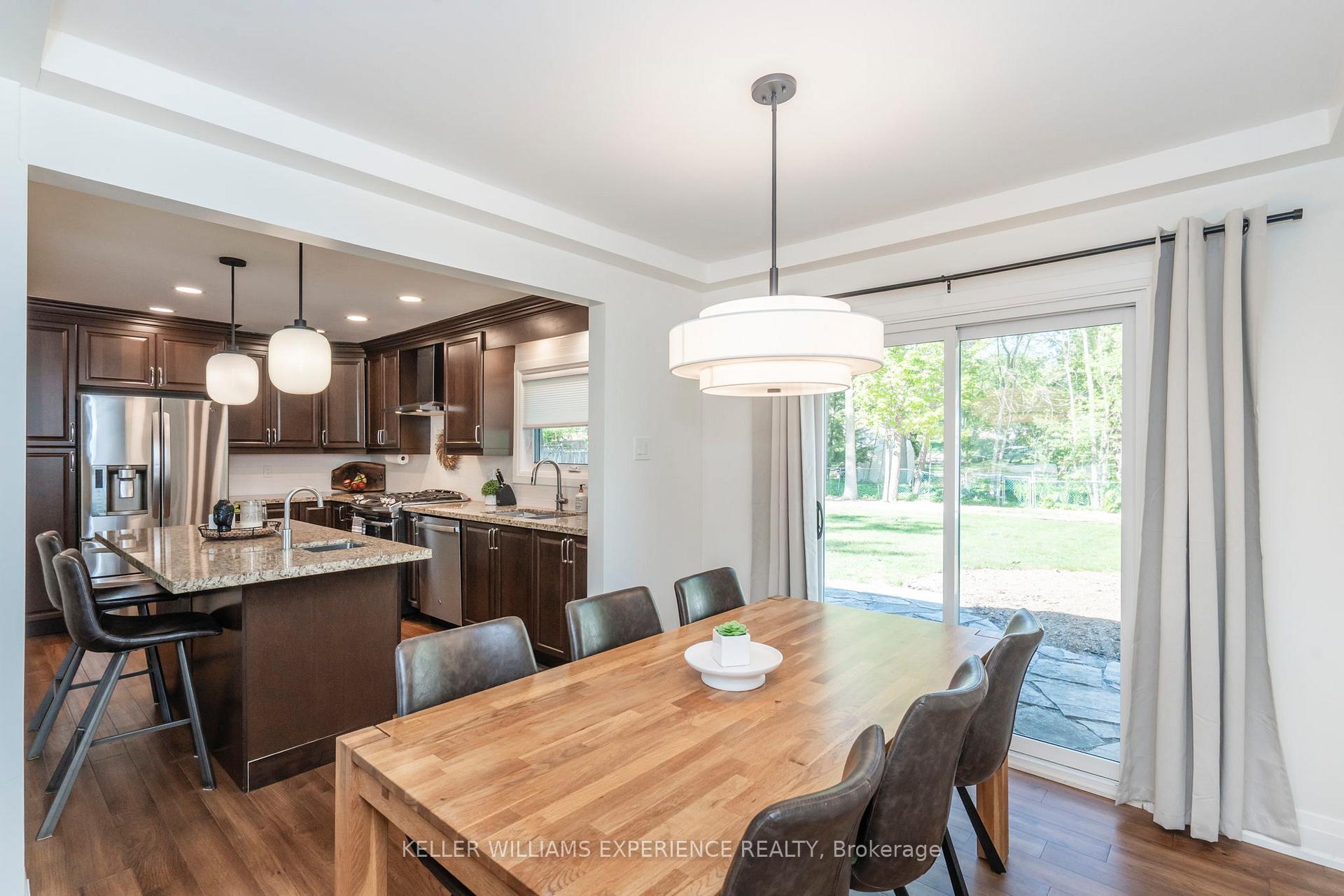 Photo 8 of 1185 St. Vincent Street, Springwater, Midhurst — HOMEH