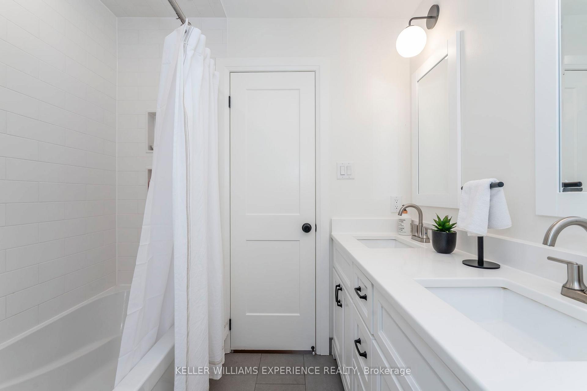 Photo 17 of 1185 St. Vincent Street, Springwater, Midhurst — HOMEH