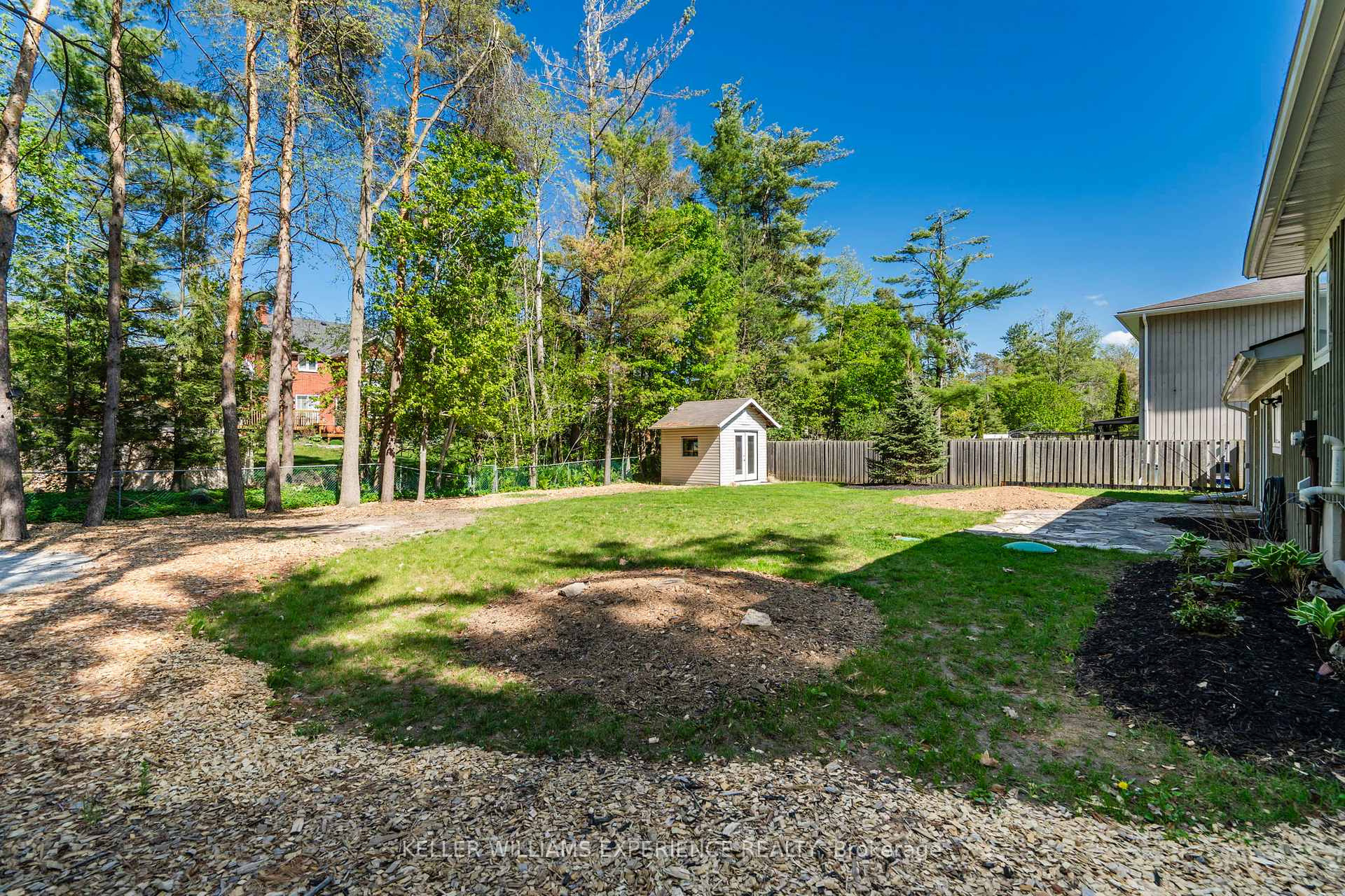 Photo 25 of 1185 St. Vincent Street, Springwater, Midhurst — HOMEH