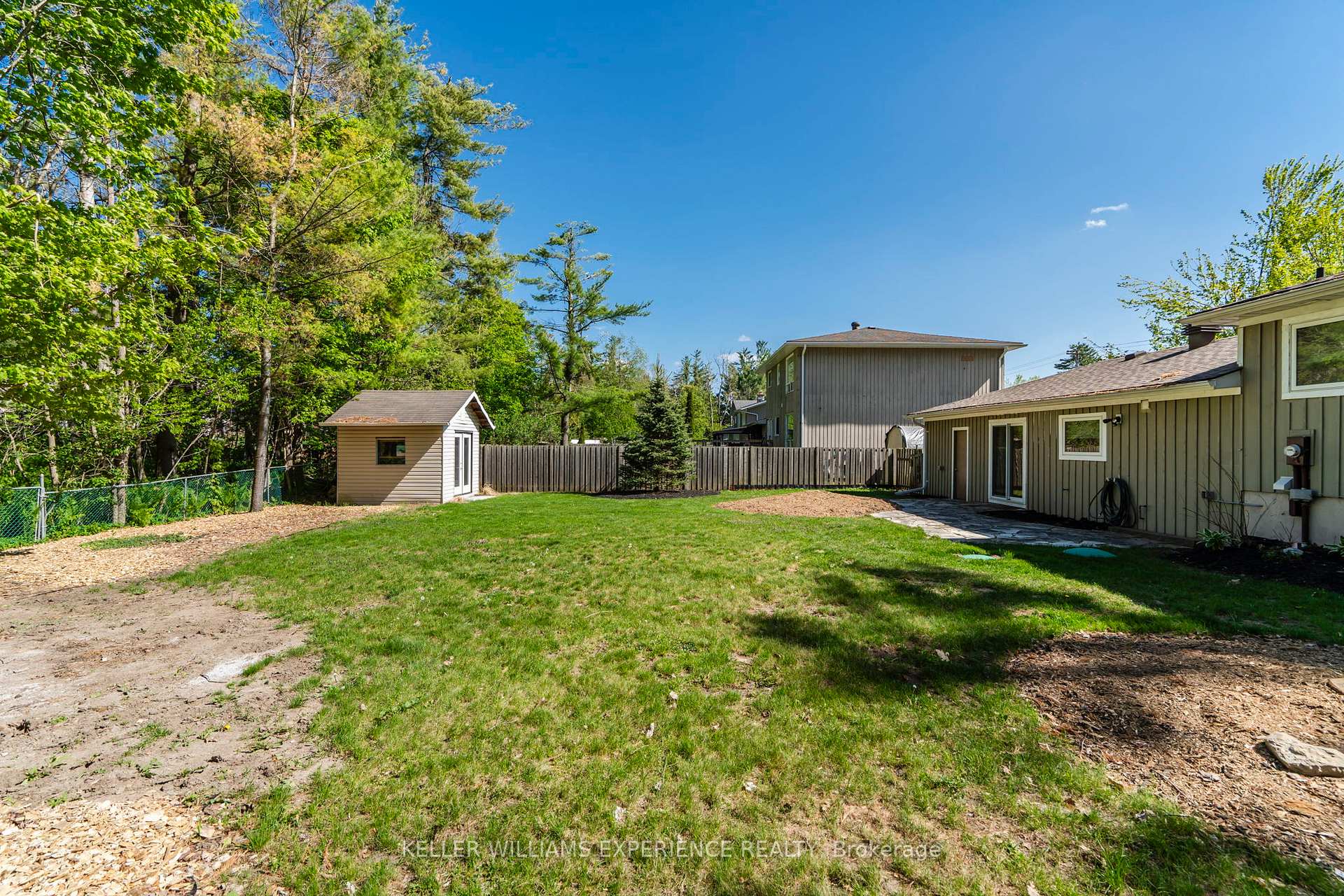 Photo 26 of 1185 St. Vincent Street, Springwater, Midhurst — HOMEH