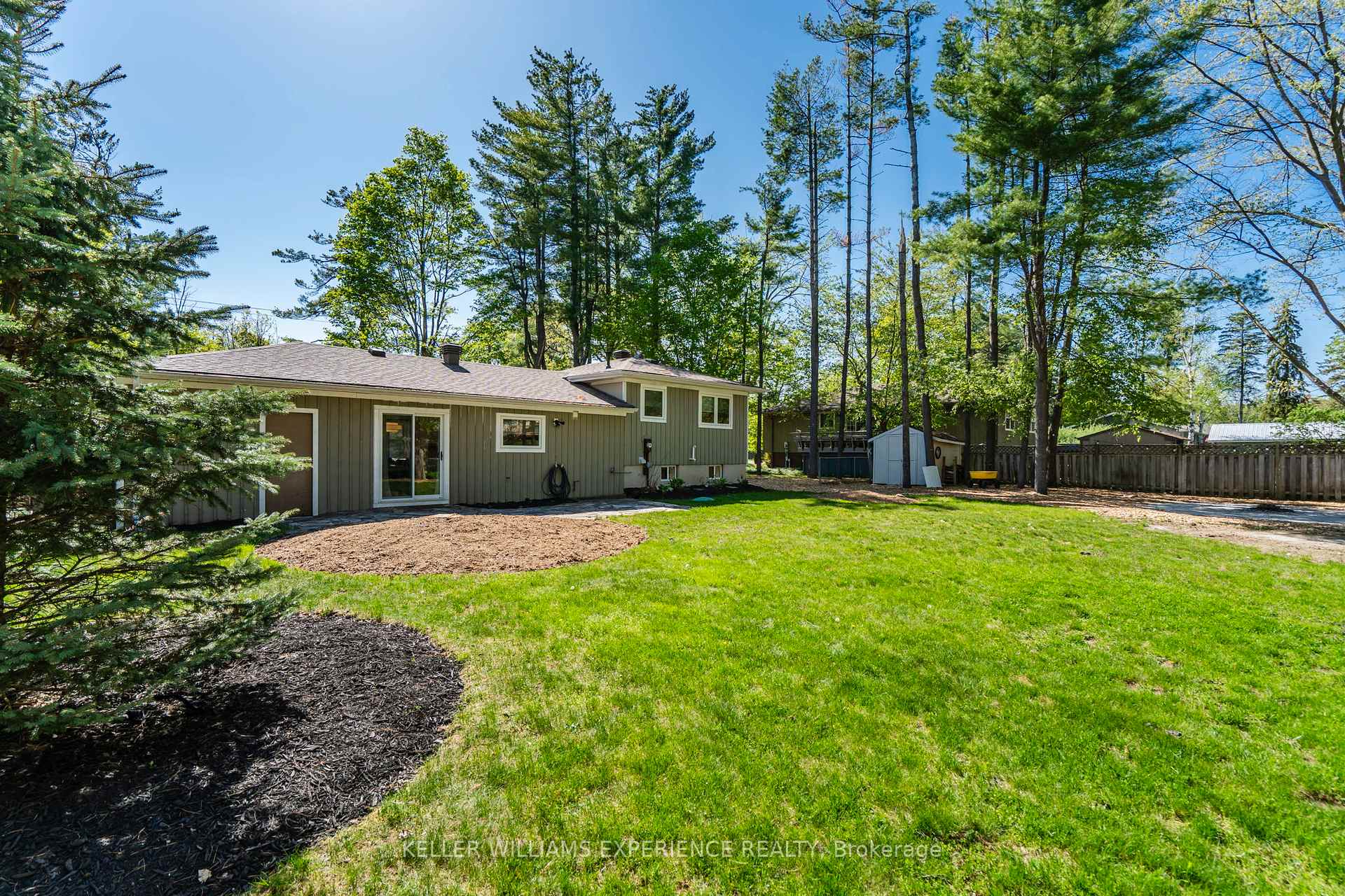 Photo 27 of 1185 St. Vincent Street, Springwater, Midhurst — HOMEH