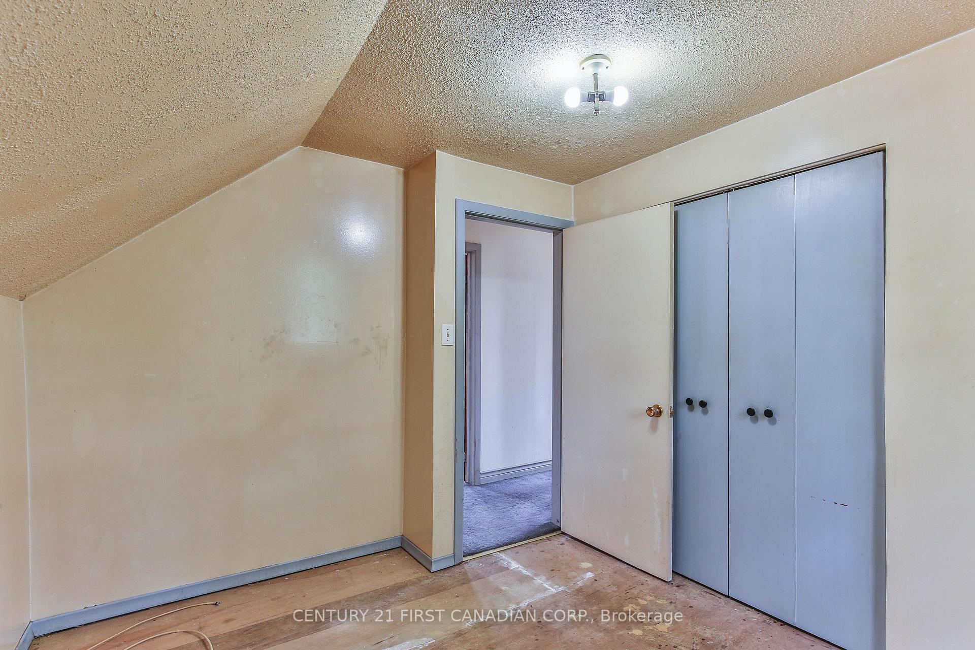 Photo 17 of 66 St Catharine Street, St. Thomas — HOMEH