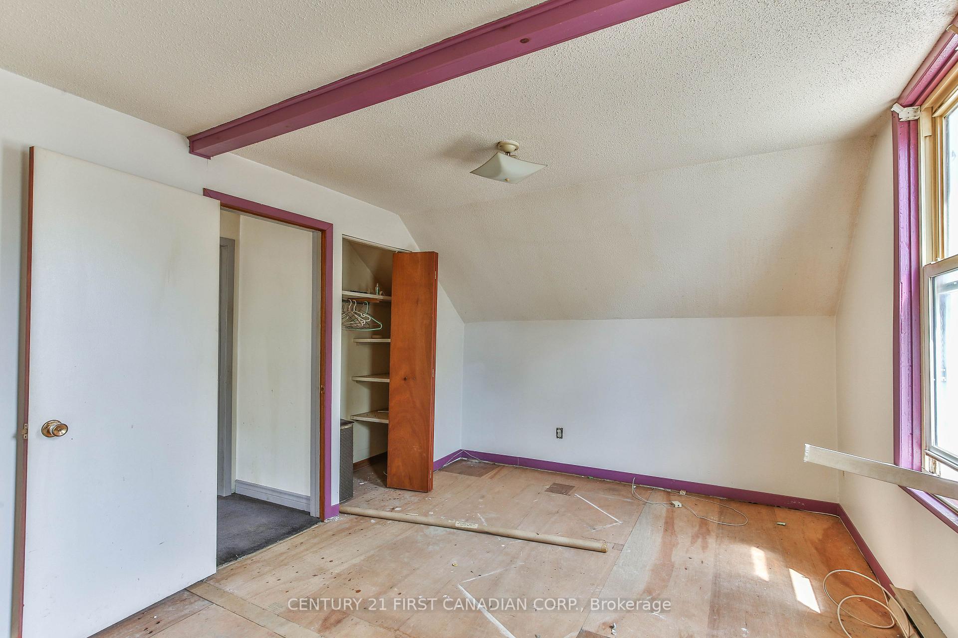 Photo 19 of 66 St Catharine Street, St. Thomas — HOMEH