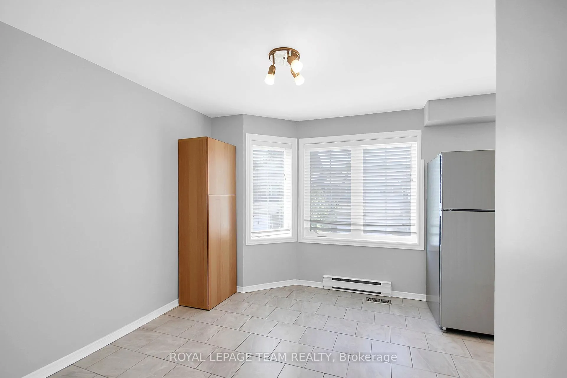 Photo 23 of Unit 4, 7 Wrenwood Crescent, Ottawa, Centrepointe — HOMEH