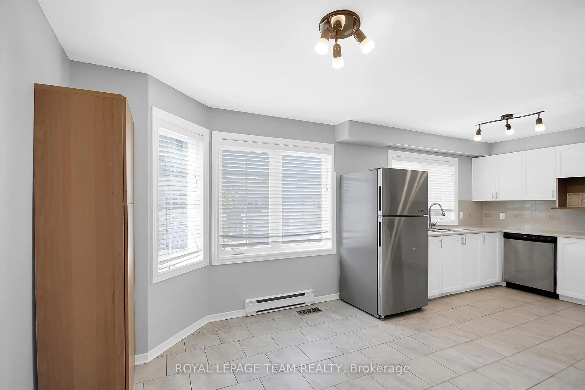 Photo 24 of Unit 4, 7 Wrenwood Crescent, Ottawa, Centrepointe — HOMEH