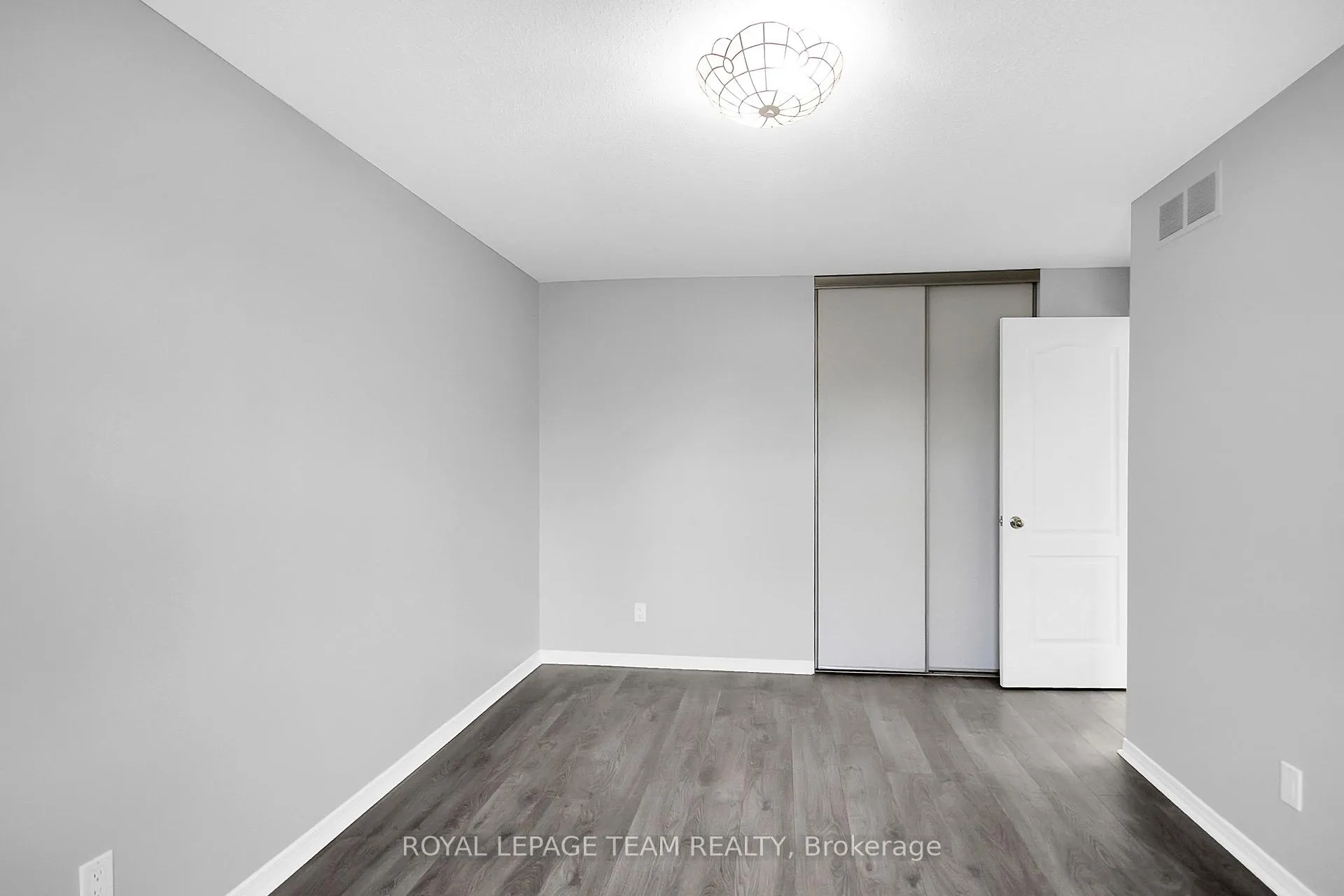 Photo 37 of Unit 4, 7 Wrenwood Crescent, Ottawa, Centrepointe — HOMEH