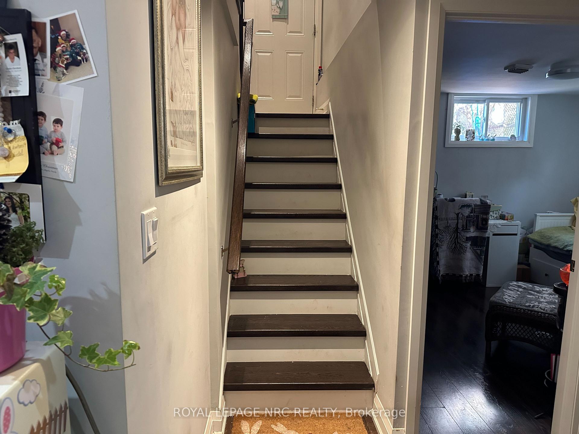 Photo 3 of 56 Mountain Street, St. Catharines, Burleigh Hill — HOMEH