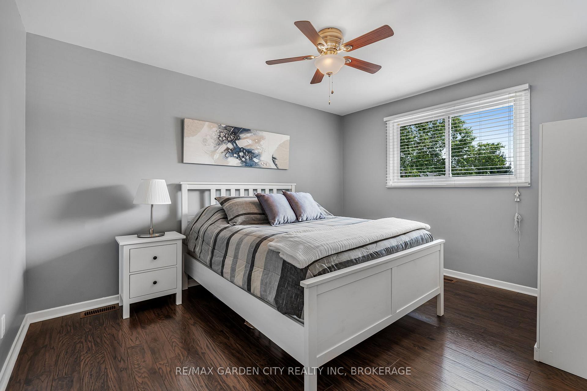 Photo 30 of 16 Meadowbrook Crescent, St. Catharines, Carlton/Bunting — HOMEH