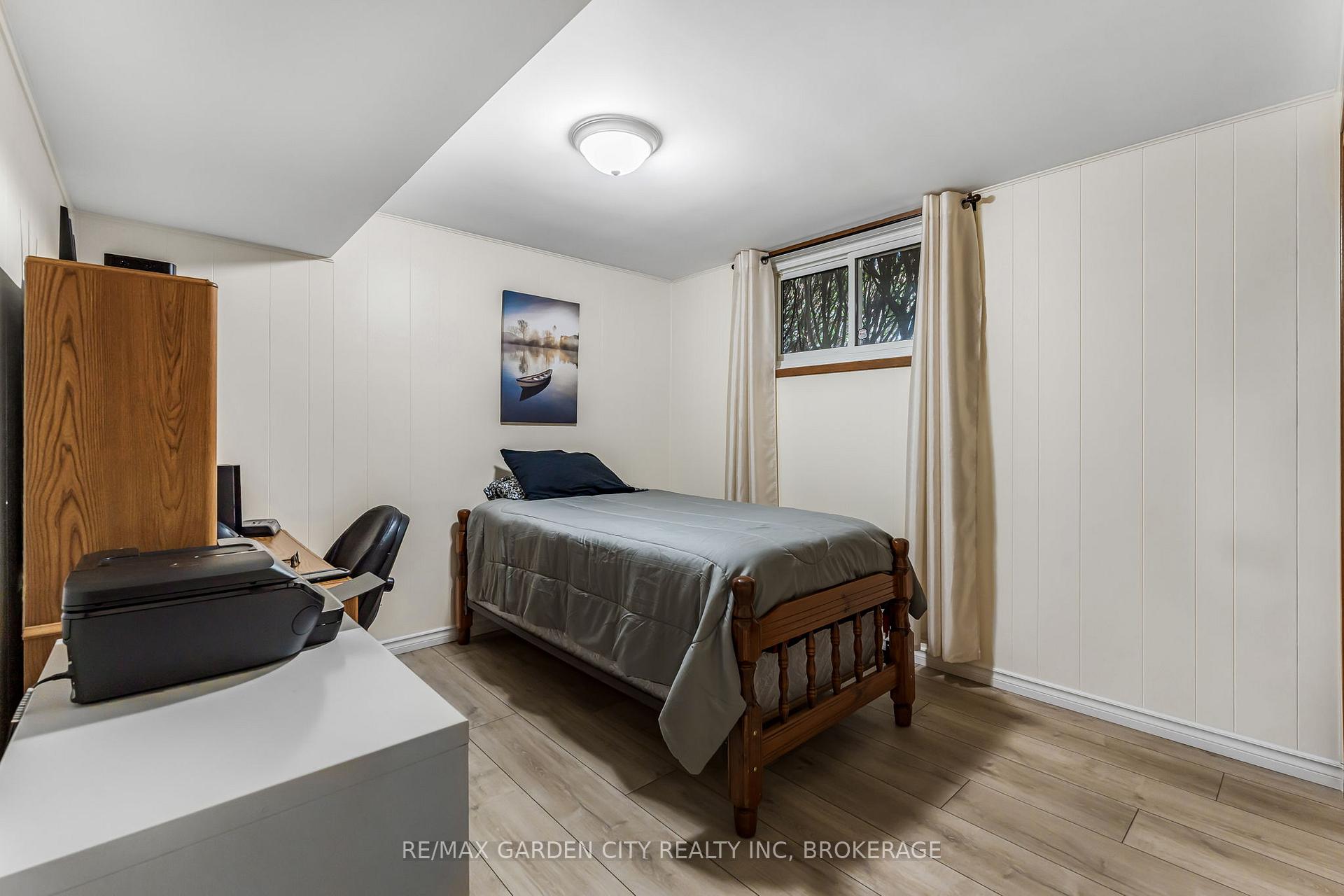 Photo 36 of 16 Meadowbrook Crescent, St. Catharines, Carlton/Bunting — HOMEH