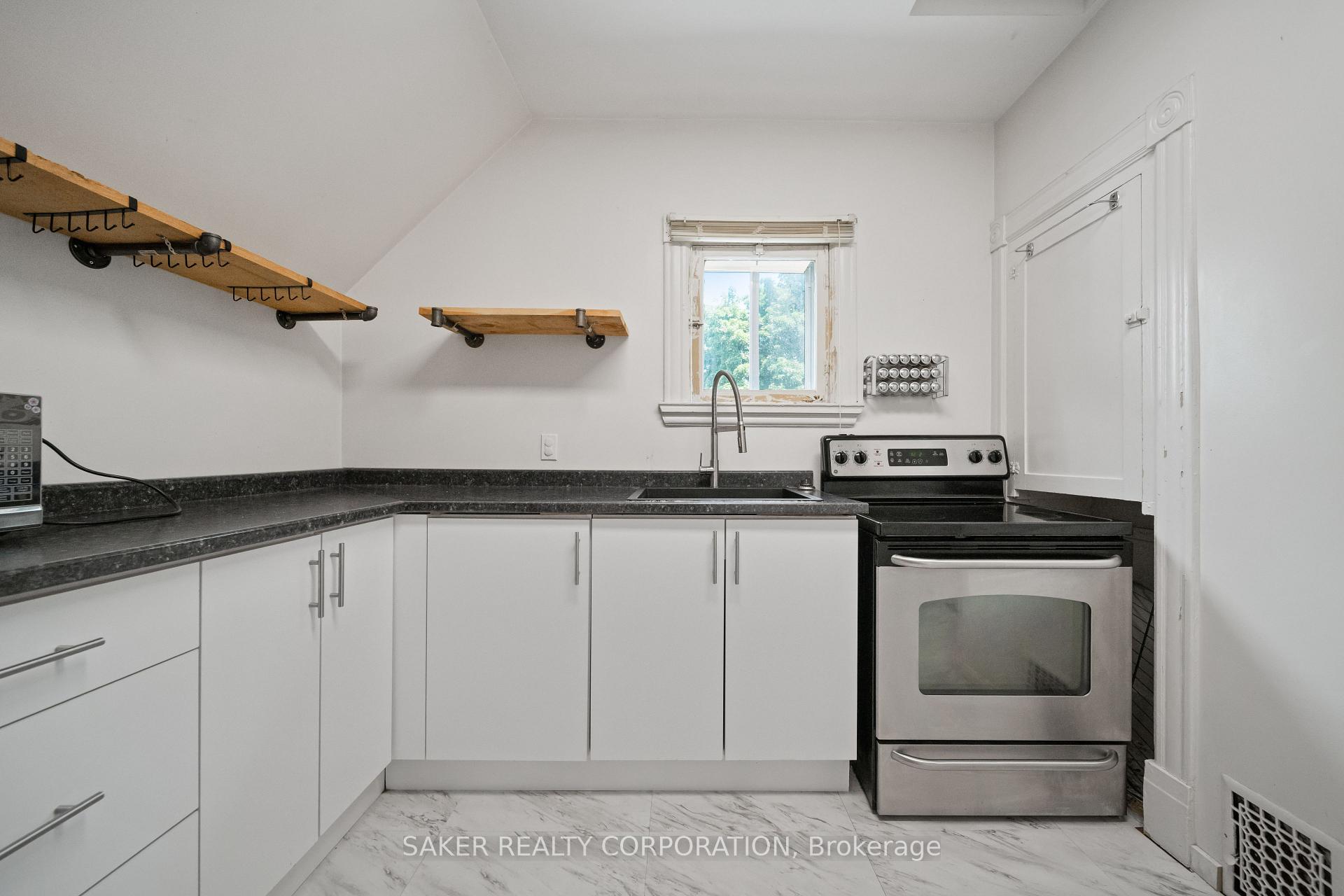 Photo 8 of 79 St Catharine Street, St. Thomas — HOMEH