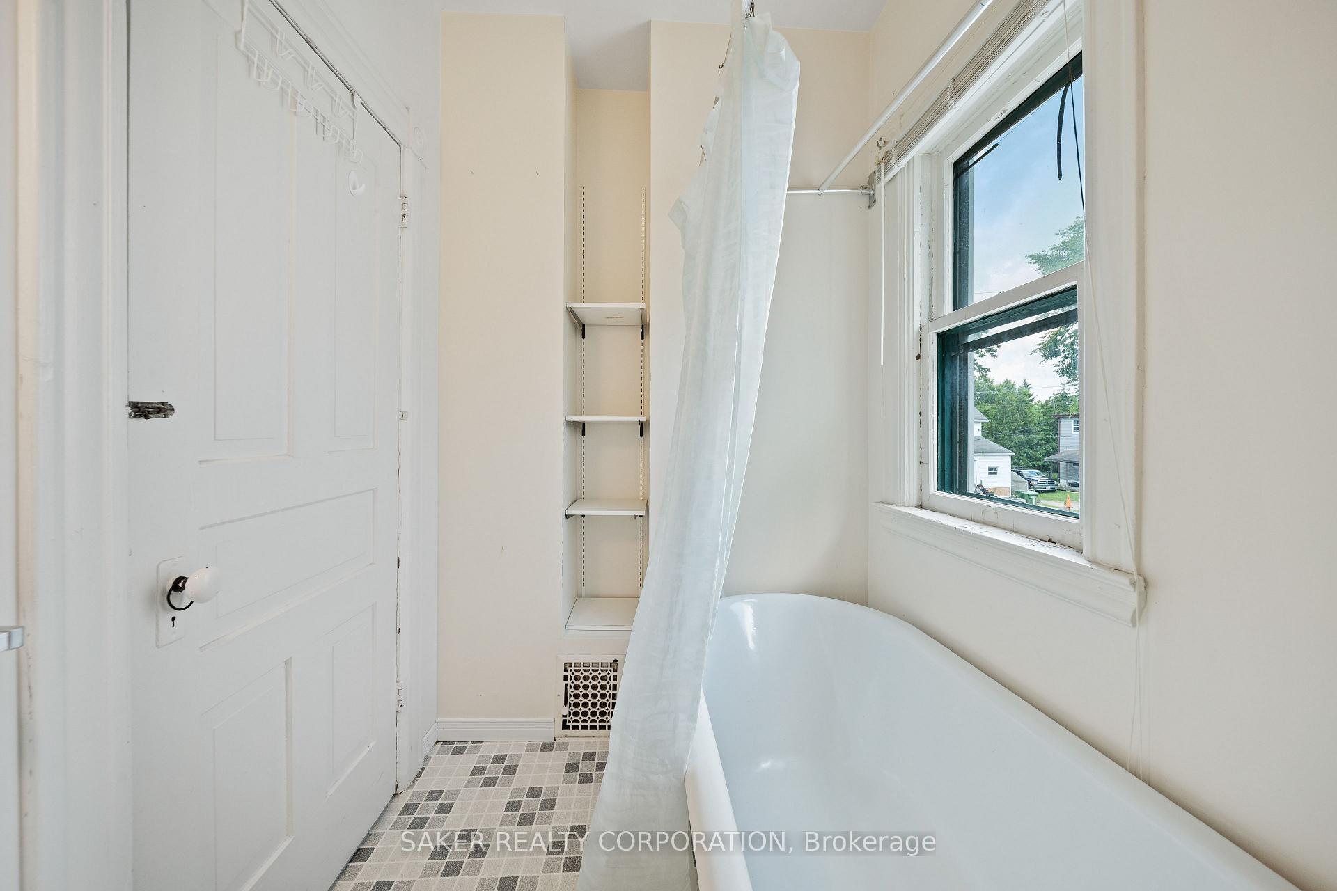 Photo 16 of 79 St Catharine Street, St. Thomas — HOMEH