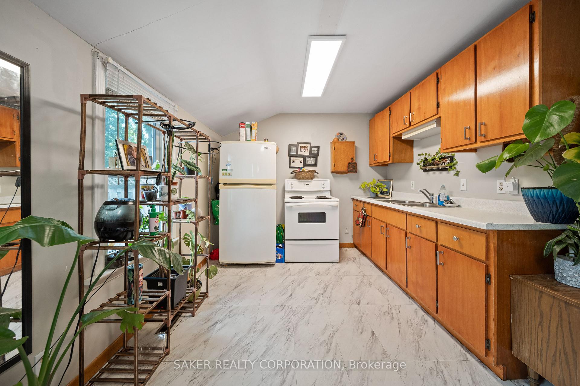 Photo 25 of 79 St Catharine Street, St. Thomas — HOMEH