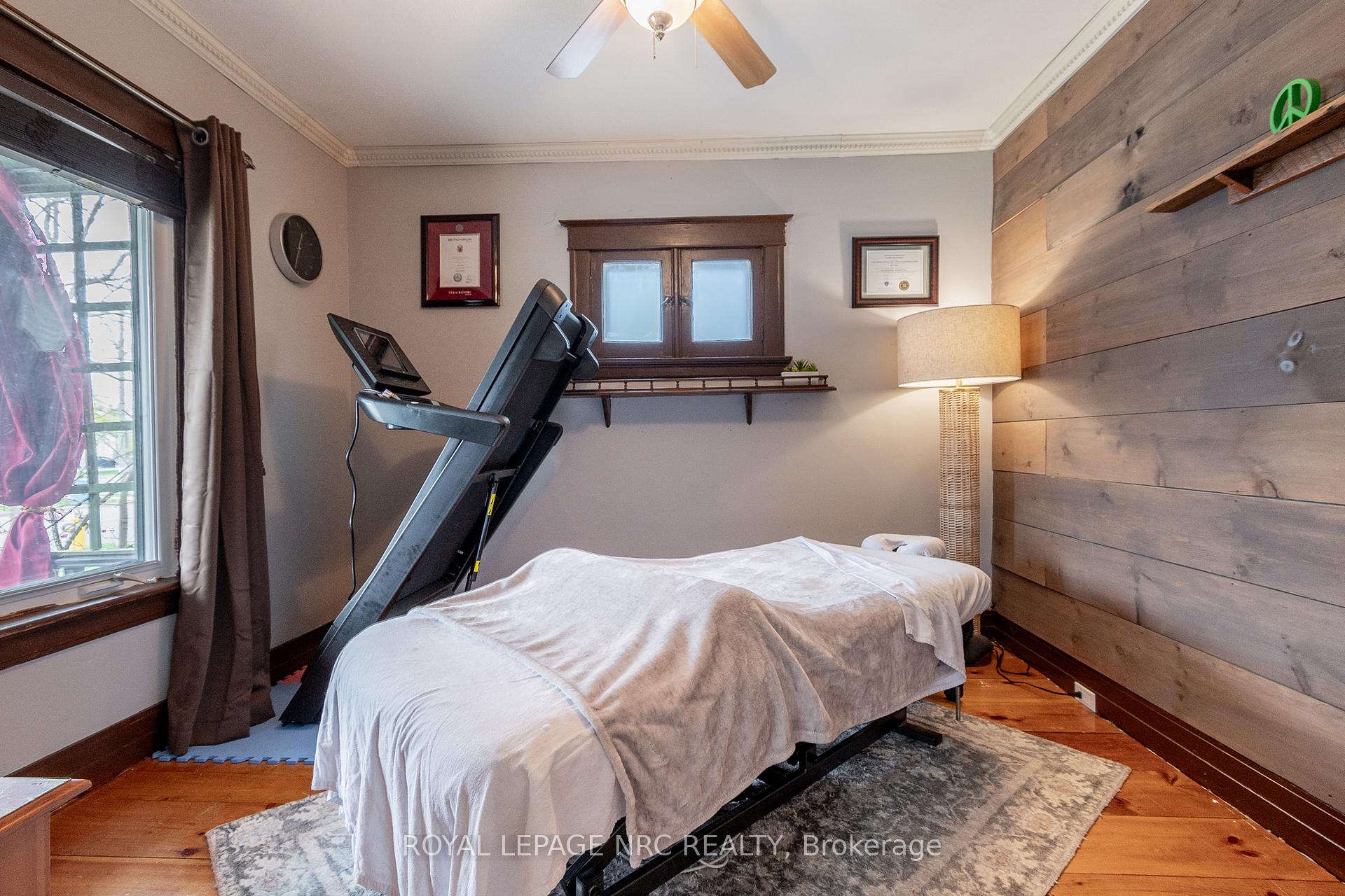 Photo 11 of 178 Lake Street, St. Catharines, Downtown — HOMEH