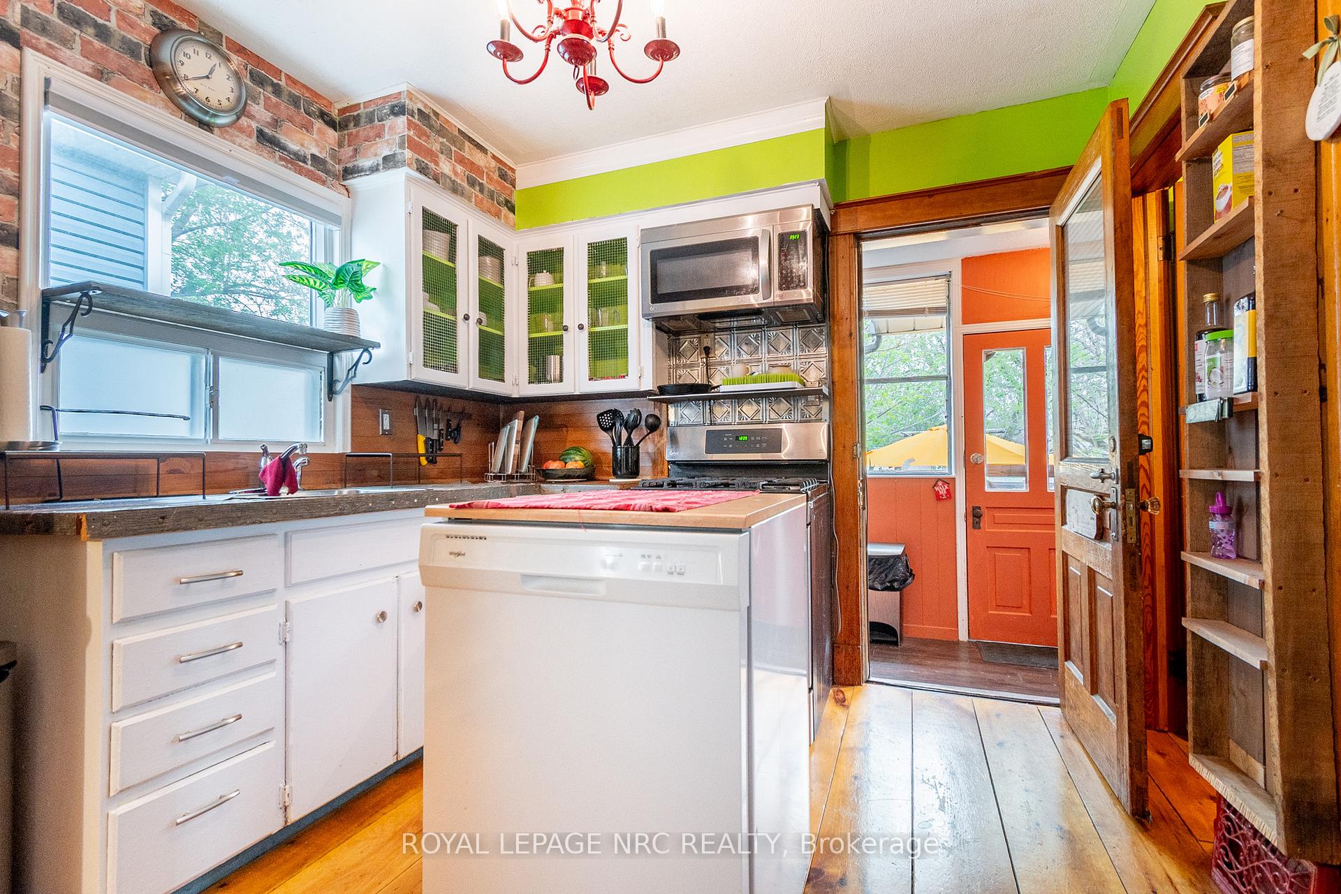 Photo 17 of 178 Lake Street, St. Catharines, Downtown — HOMEH