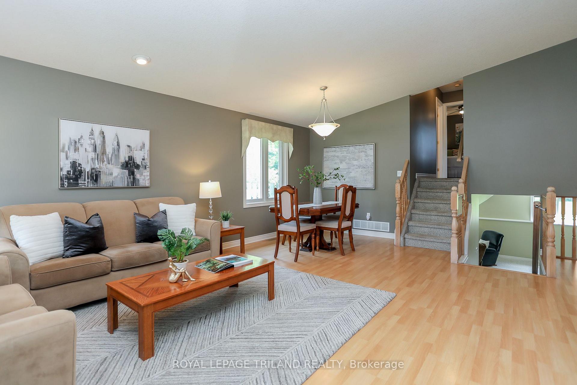 Photo 3 of 20 Linden Lane, St. Thomas — HOMEH