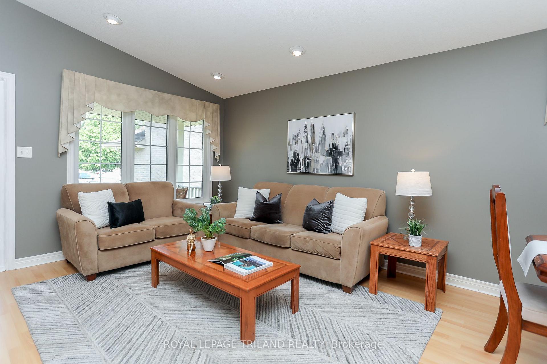Photo 5 of 20 Linden Lane, St. Thomas — HOMEH