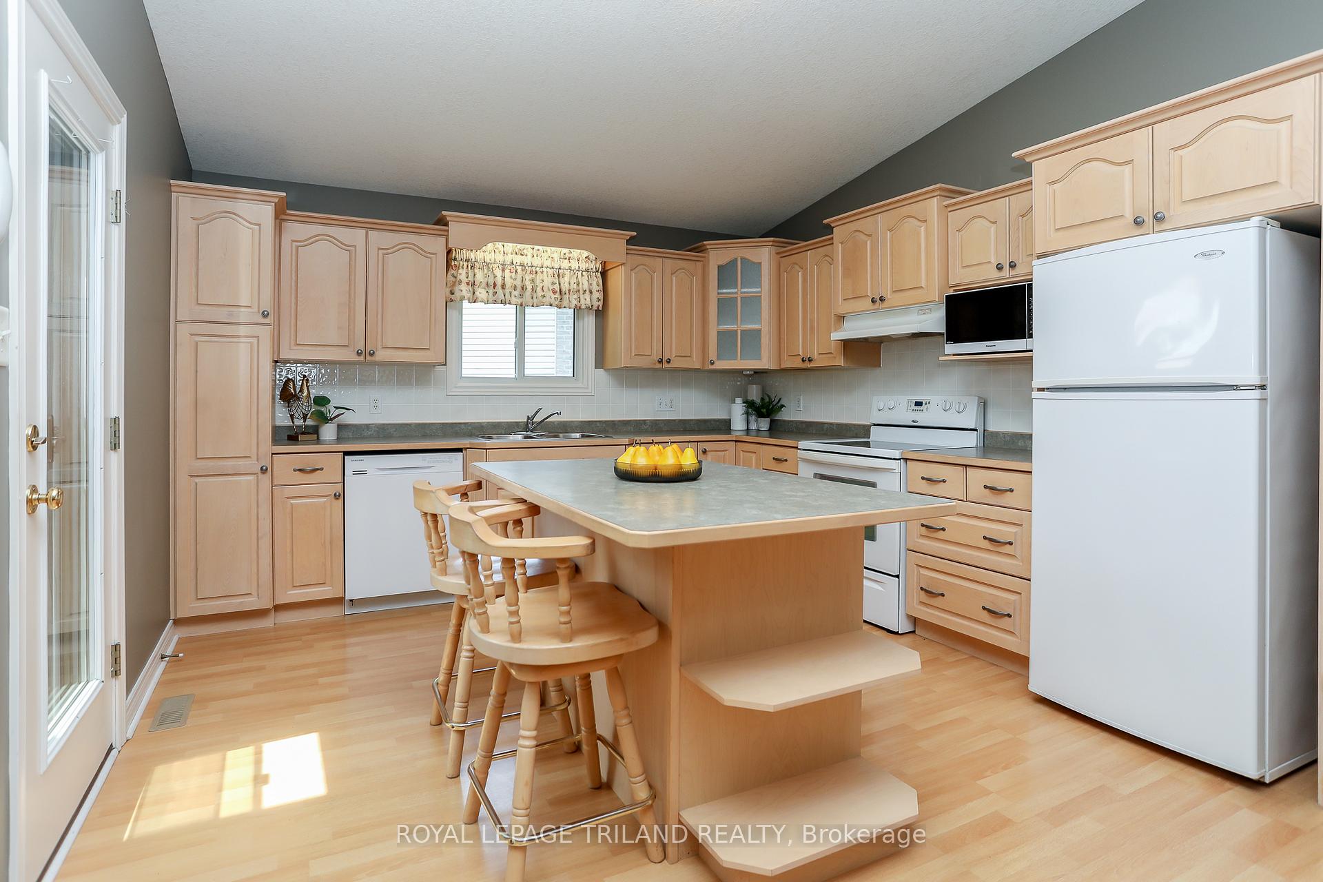 Photo 8 of 20 Linden Lane, St. Thomas — HOMEH
