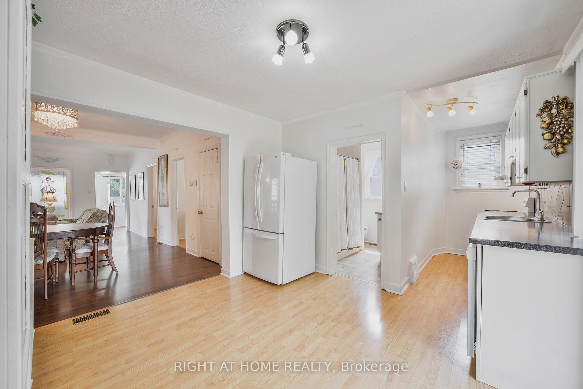 Photo 7 of 37 Cosby Avenue, St. Catharines, Facer — HOMEH