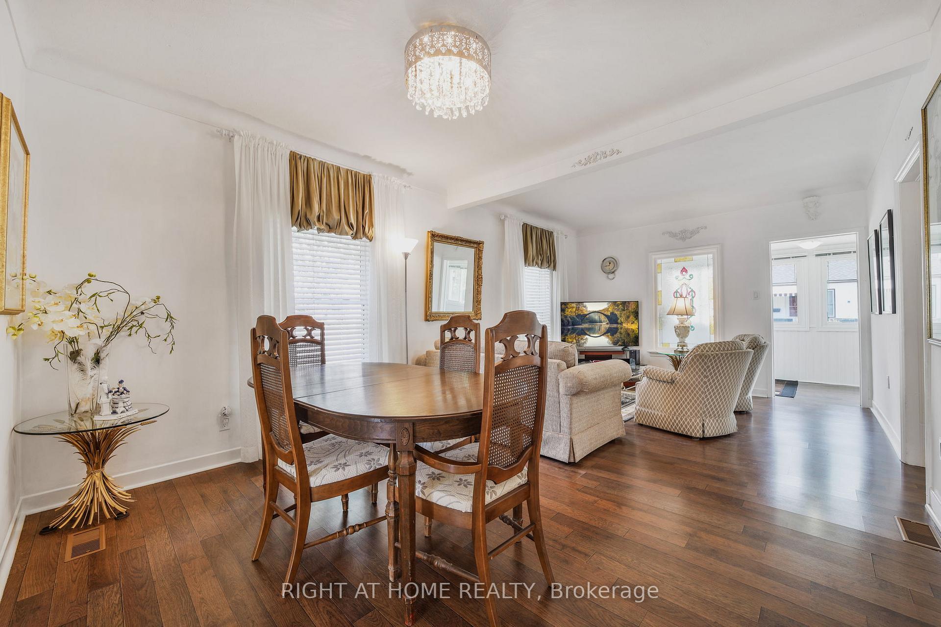 Photo 9 of 37 Cosby Avenue, St. Catharines, Facer — HOMEH