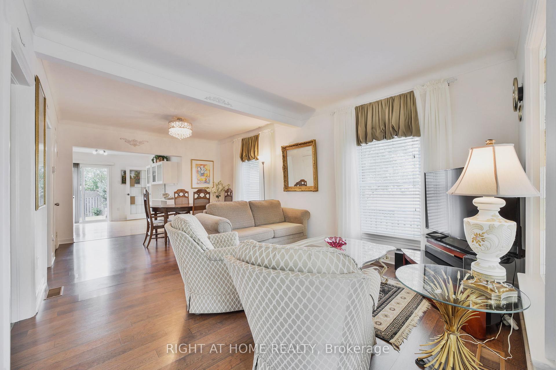 Photo 10 of 37 Cosby Avenue, St. Catharines, Facer — HOMEH