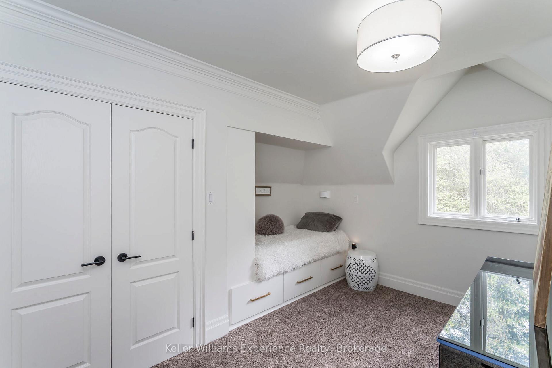 Photo 19 of 1051 Old Second Road N, Springwater, Rural Springwater — HOMEH
