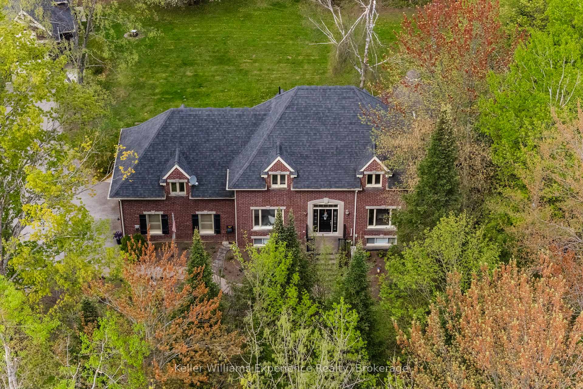 Photo 44 of 1051 Old Second Road N, Springwater, Rural Springwater — HOMEH