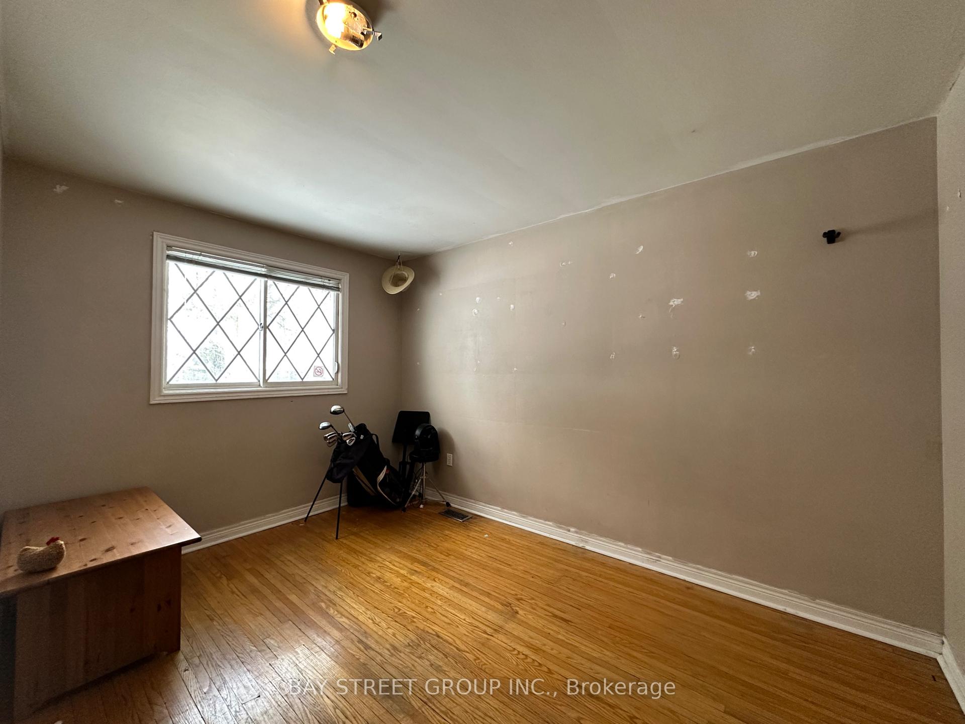 Photo 1 of 8 Balmoral Place E, St. Catharines, Oakdale — HOMEH