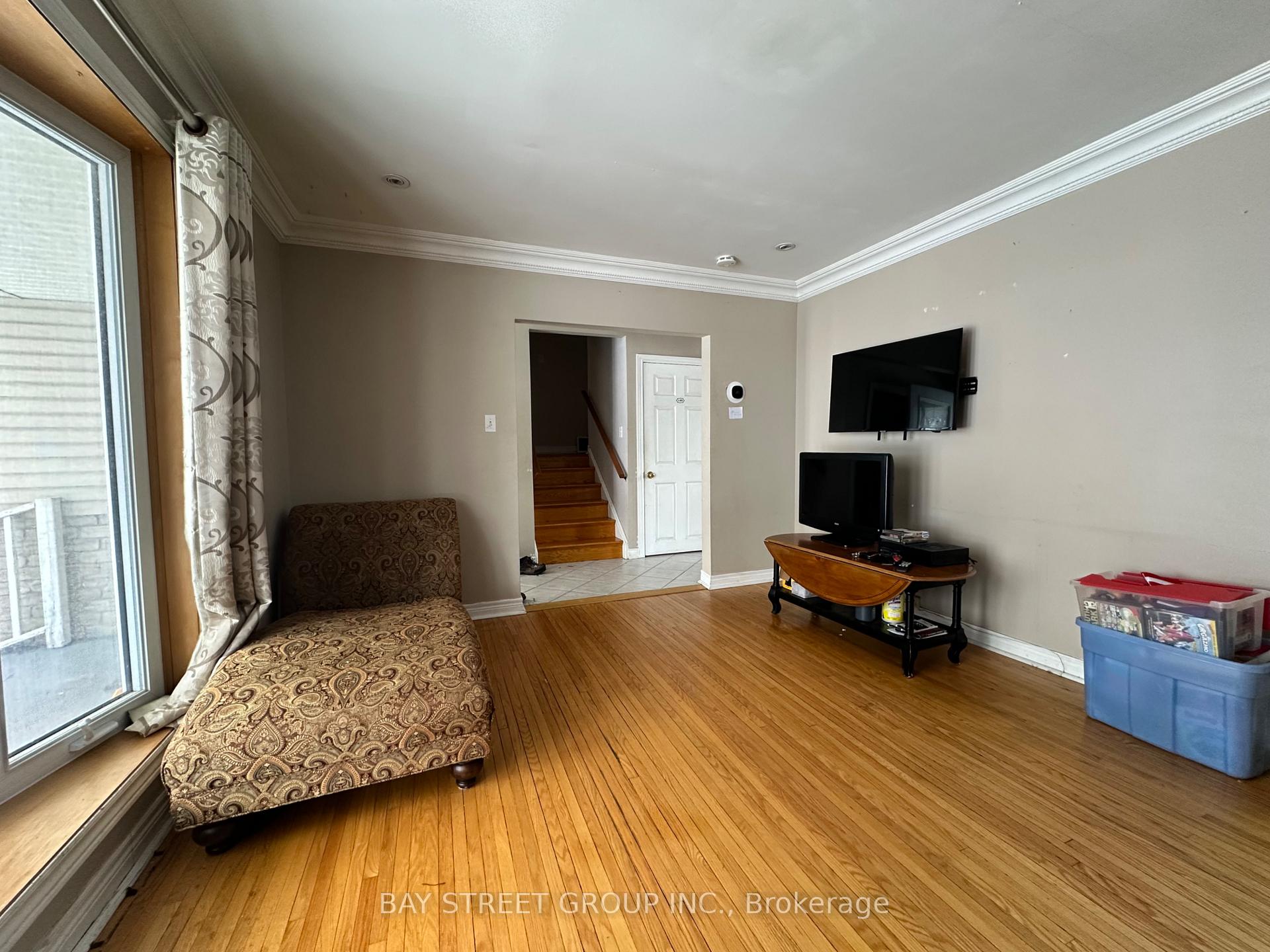 Photo 13 of 8 Balmoral Place E, St. Catharines, Oakdale — HOMEH
