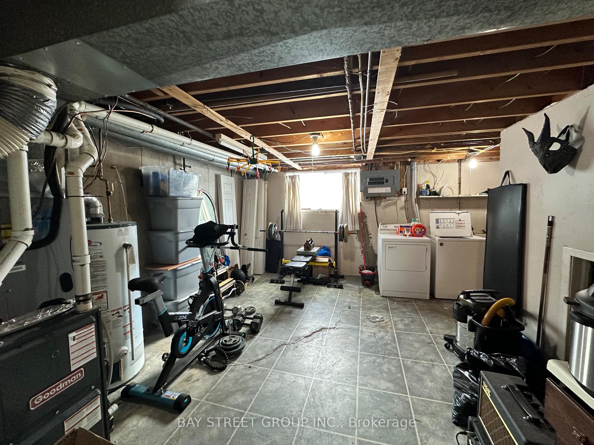Photo 16 of 8 Balmoral Place E, St. Catharines, Oakdale — HOMEH