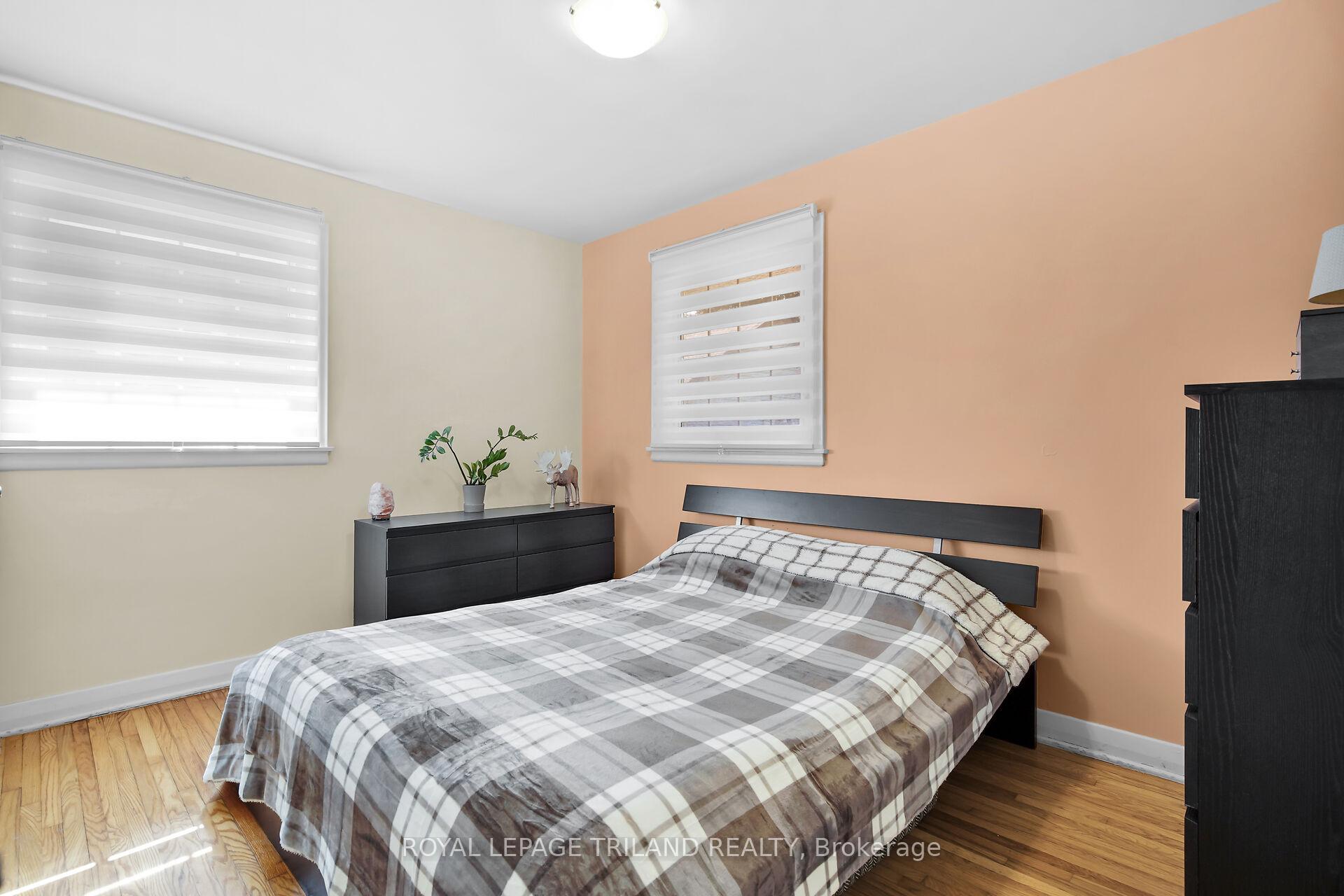 Photo 21 of 61 Churchill Crescent, St. Thomas — HOMEH