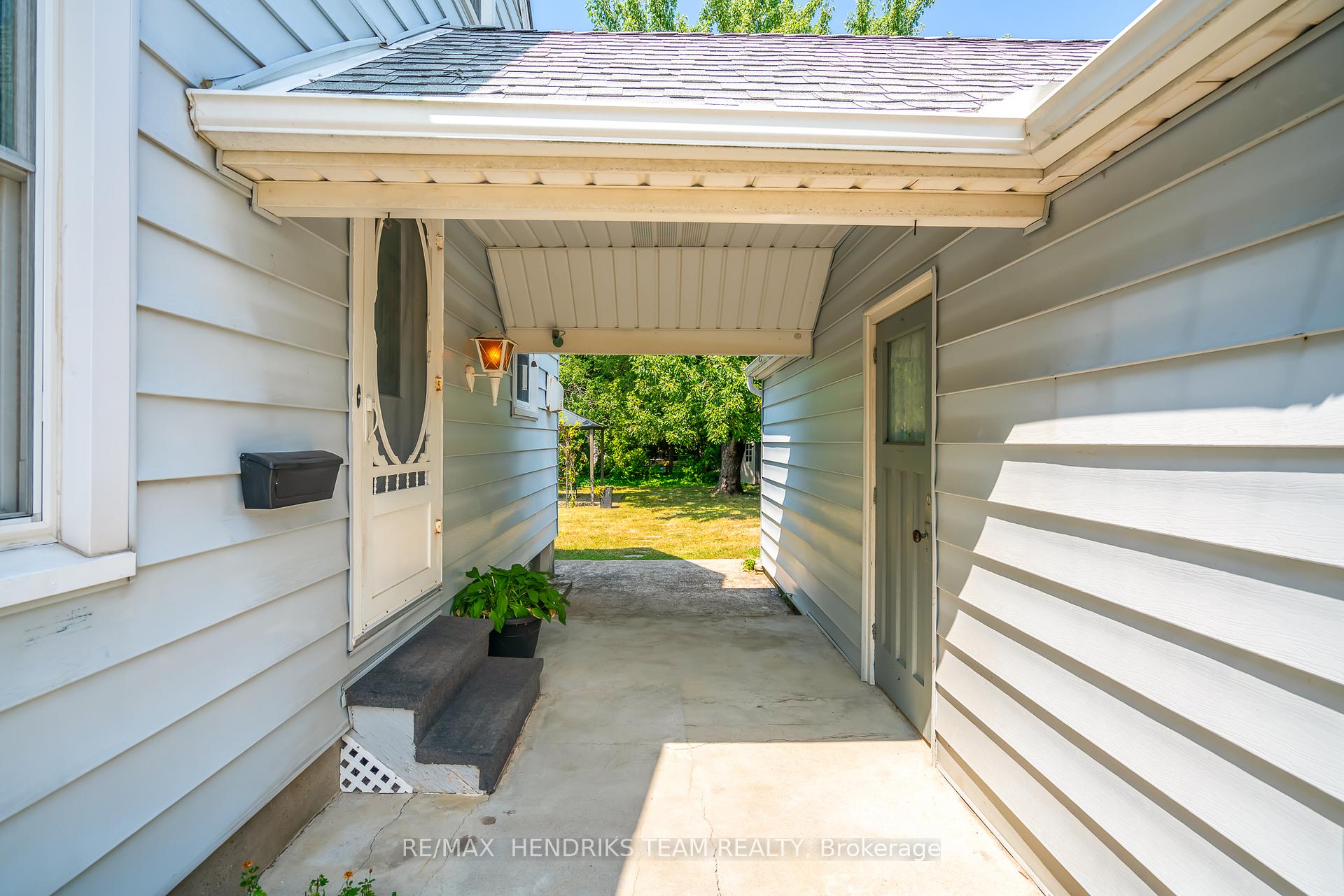 Photo 5 of 311 Linwell Road, St. Catharines, Vine/Linwell — HOMEH