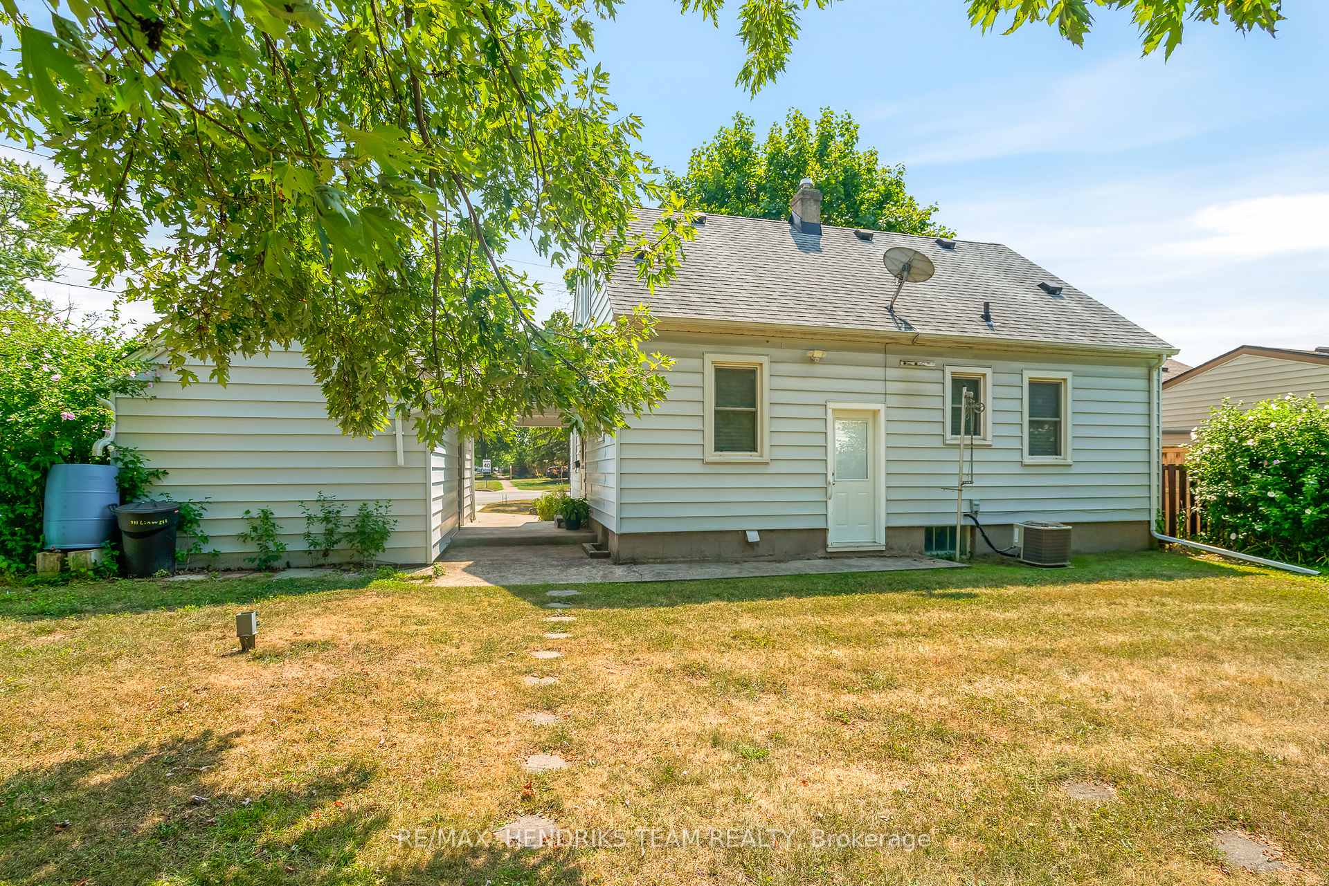 Photo 32 of 311 Linwell Road, St. Catharines, Vine/Linwell — HOMEH