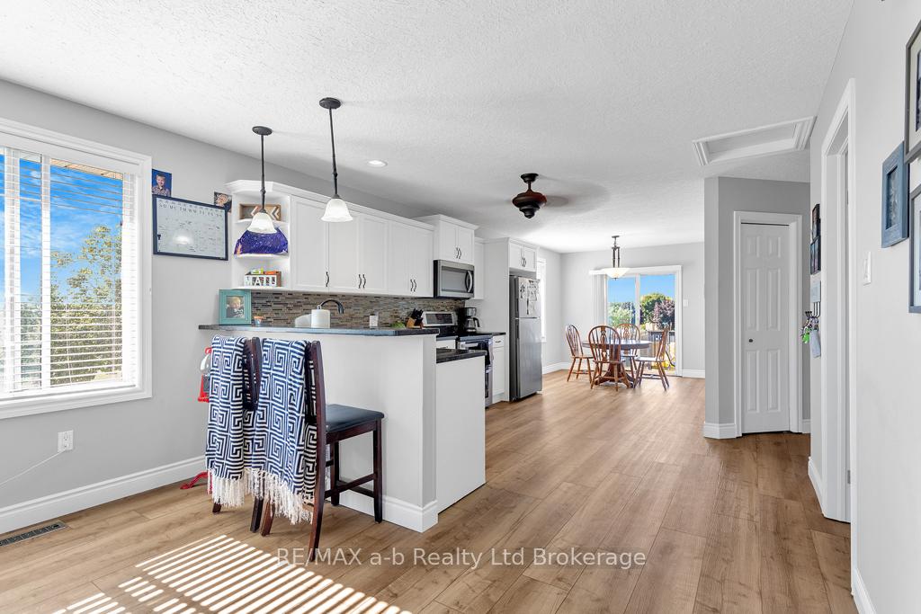 Photo 7 of 72 Ponsford Place, St. Thomas — HOMEH