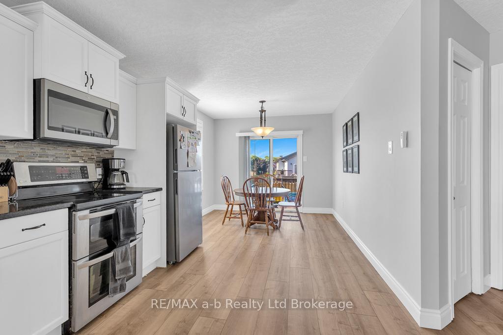 Photo 8 of 72 Ponsford Place, St. Thomas — HOMEH