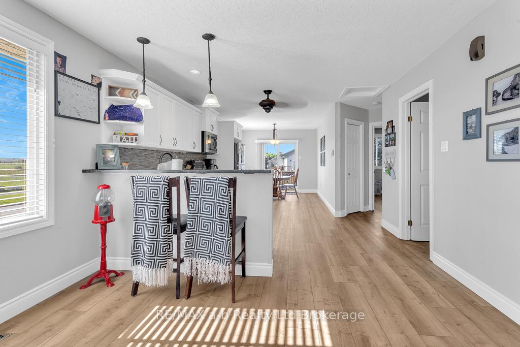 Photo 11 of 72 Ponsford Place, St. Thomas — HOMEH