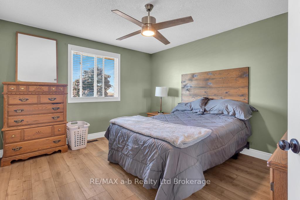 Photo 13 of 72 Ponsford Place, St. Thomas — HOMEH