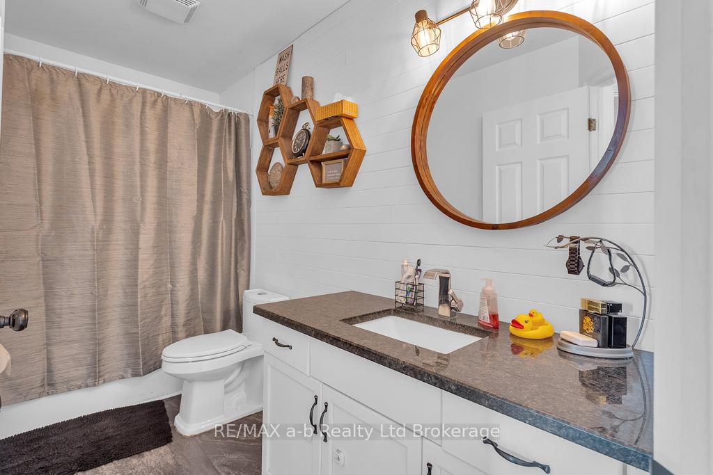 Photo 14 of 72 Ponsford Place, St. Thomas — HOMEH