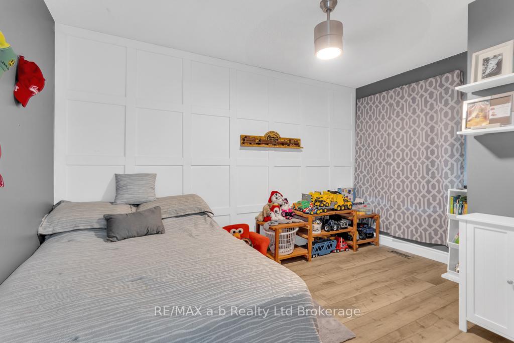 Photo 15 of 72 Ponsford Place, St. Thomas — HOMEH