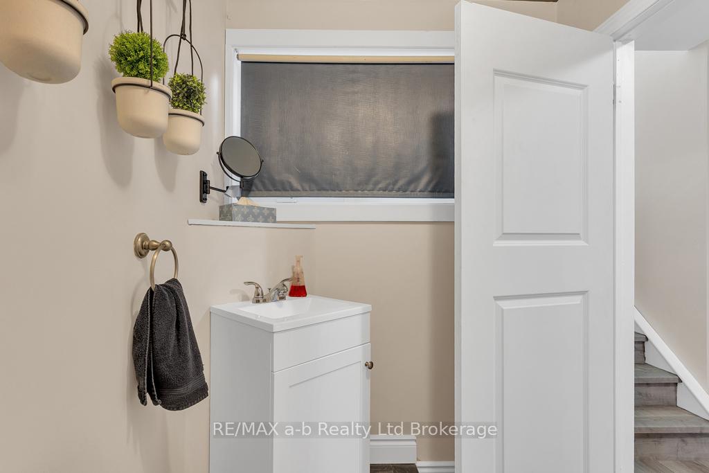 Photo 21 of 72 Ponsford Place, St. Thomas — HOMEH