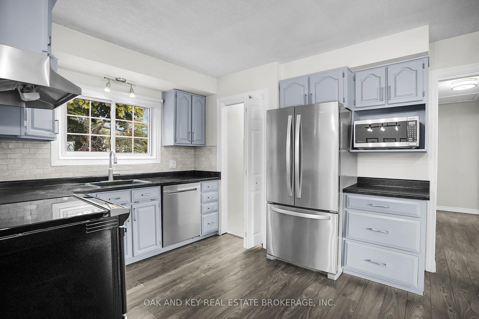 Photo 6 of 59 Dunwich Drive, St. Thomas — HOMEH