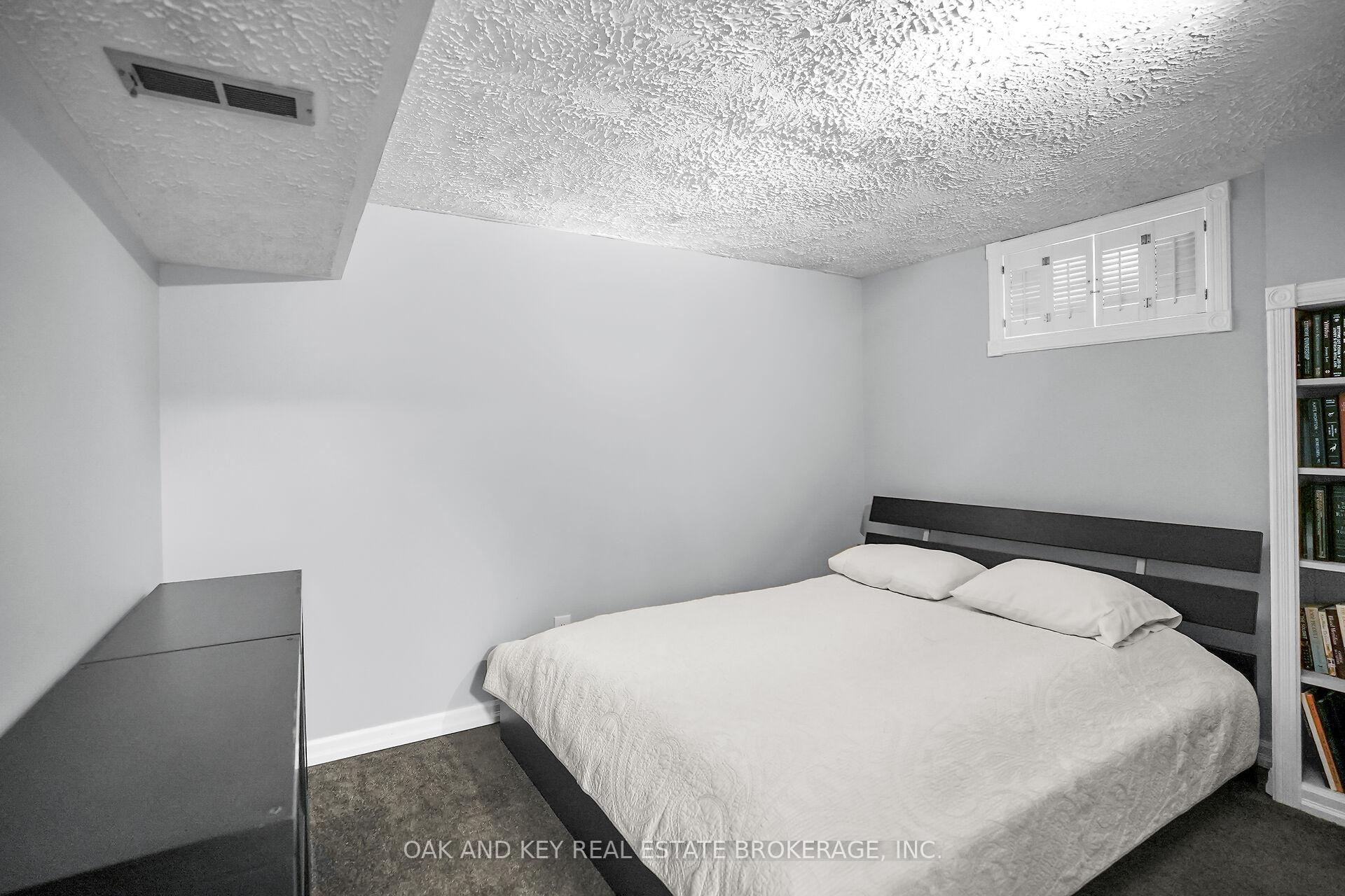 Photo 10 of 59 Dunwich Drive, St. Thomas — HOMEH