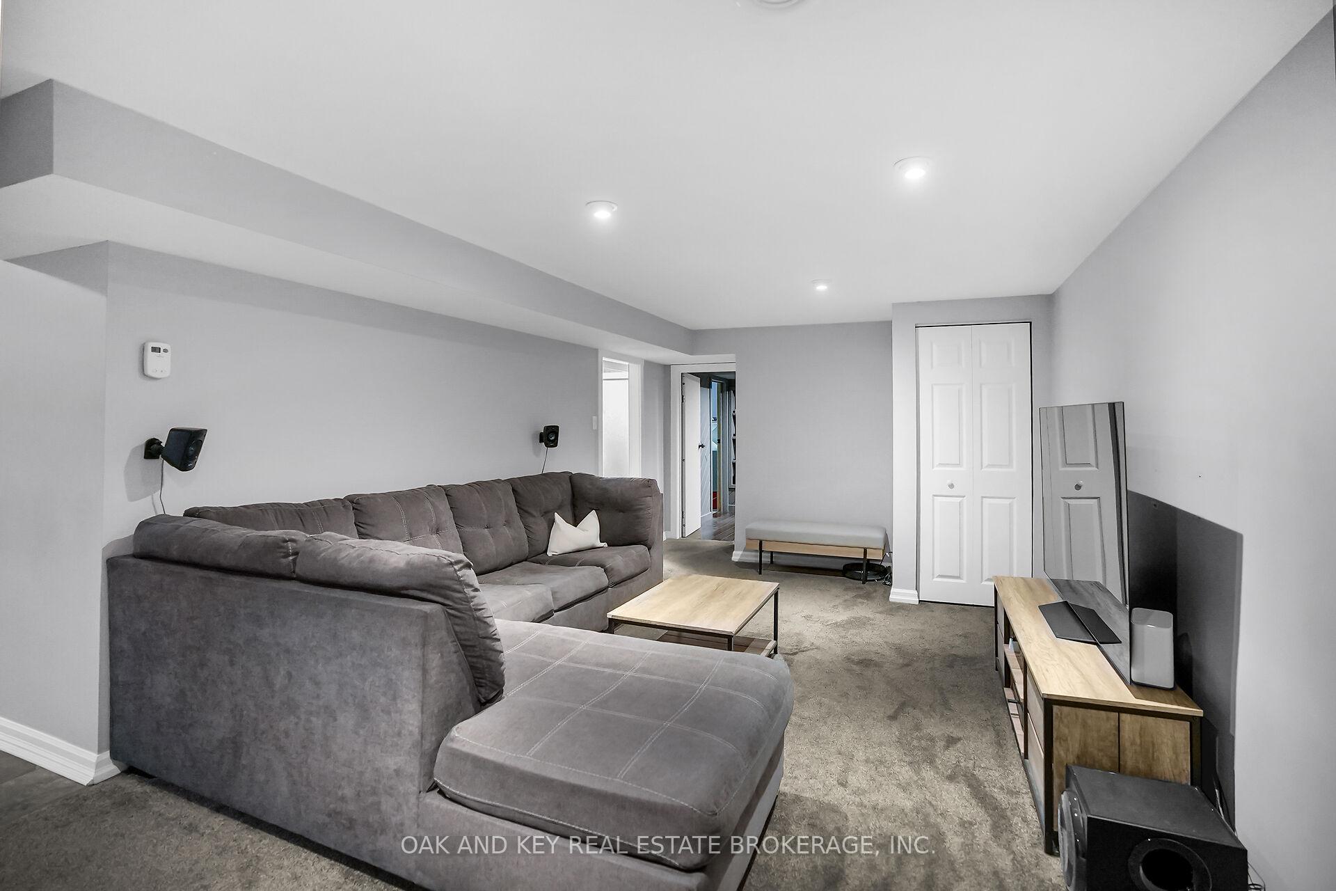 Photo 14 of 59 Dunwich Drive, St. Thomas — HOMEH