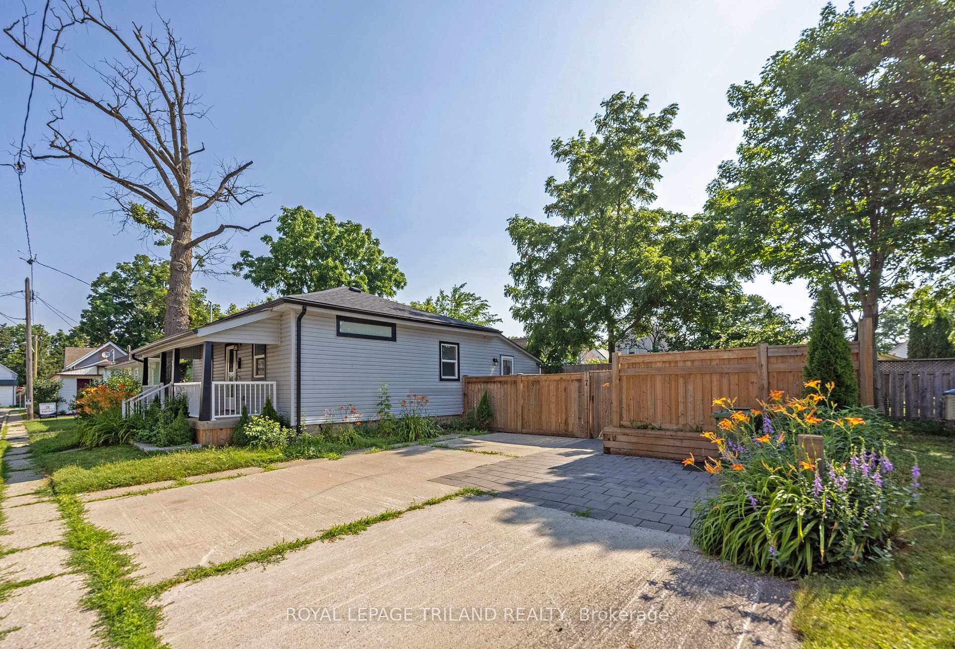 Photo 4 of 7 Penwarden Street, St. Thomas — HOMEH